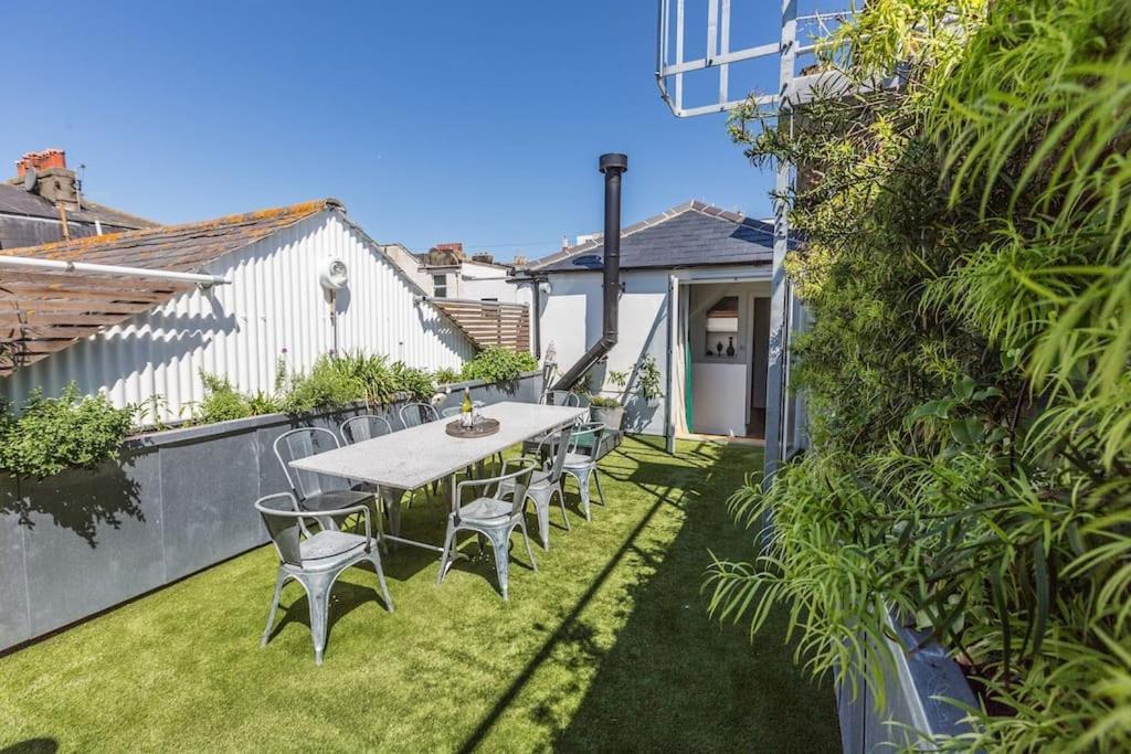 Large Townhouse Just 2 Minutes From The Sea/I360! Villa Brighton Exterior photo