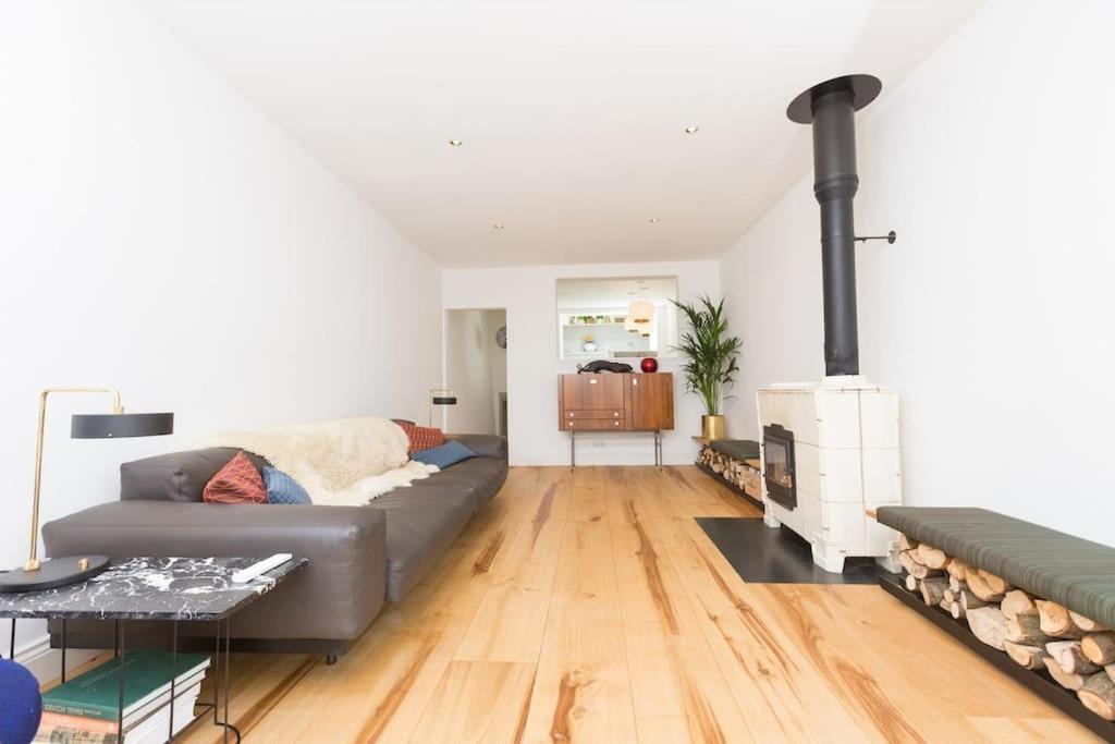 Large Townhouse Just 2 Minutes From The Sea/I360! Villa Brighton Exterior photo